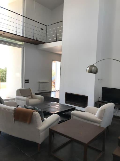 Вилла Casa De La Luz Cala Llombards Экстерьер фото
